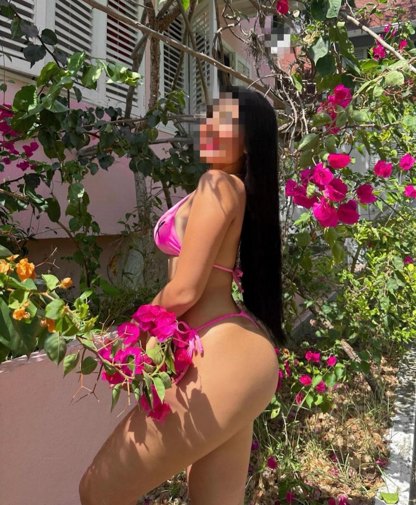 643453402: Chica busca chico en Tenerife