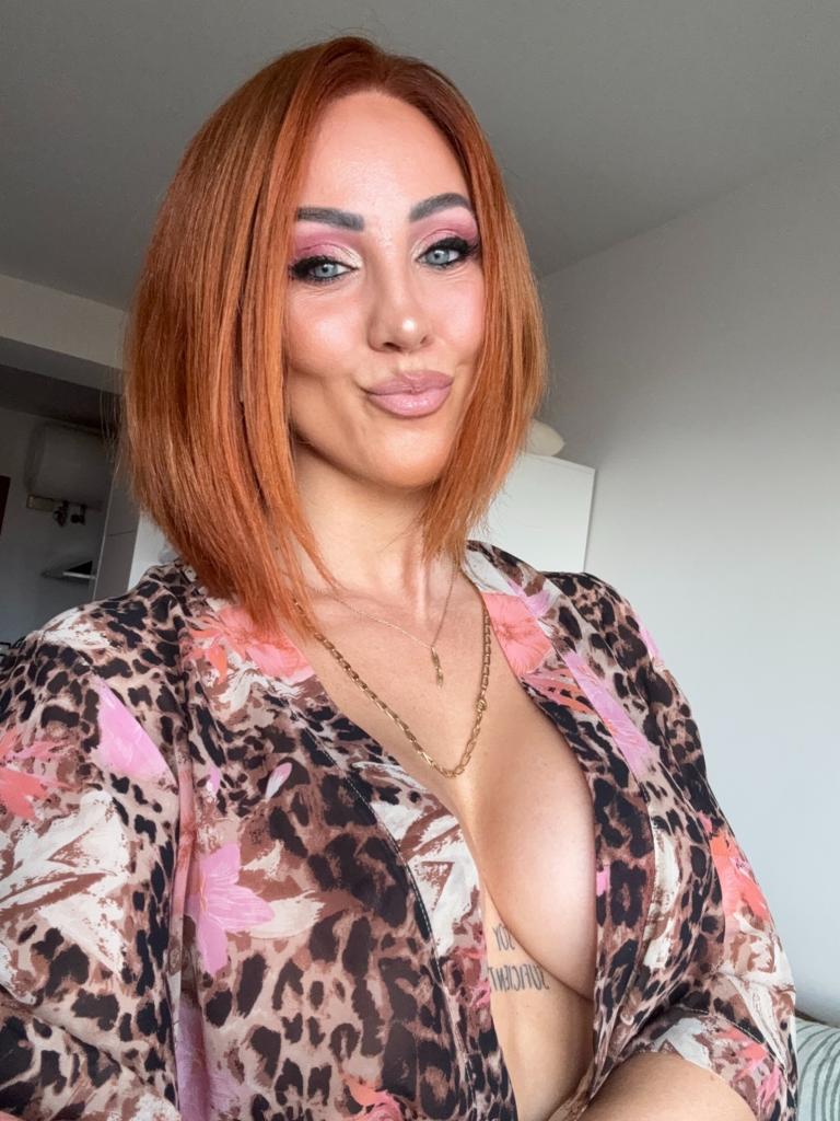 621015903: Chica busca chico en Almería