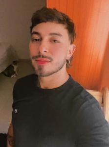 672044911: Chico busca chica en Tarragona