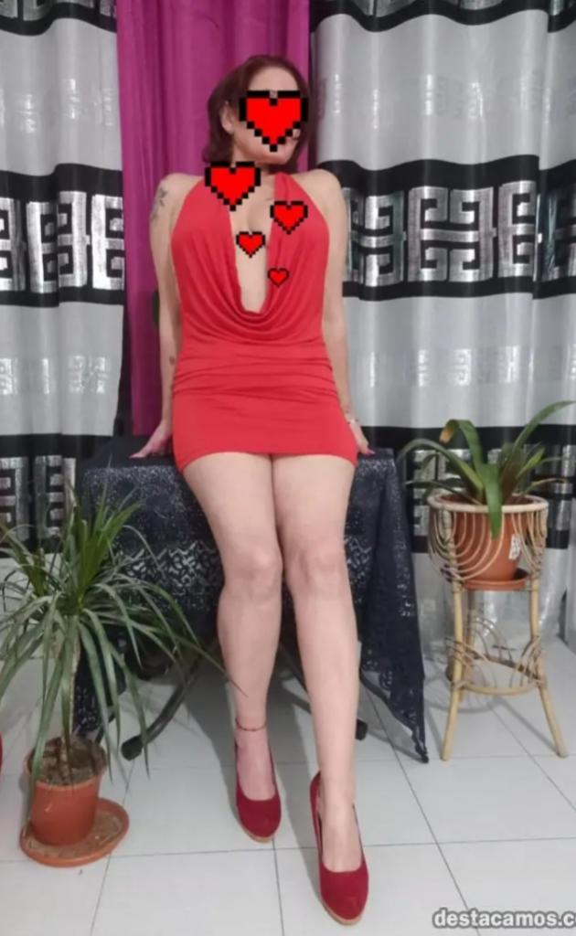 642475973: Chica busca chico en Barcelona