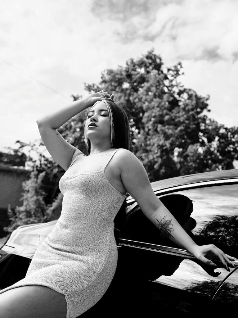 647163074: Chica busca chico en Málaga