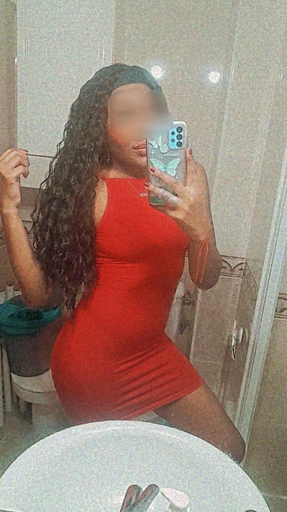 672078347: Chica busca chico en Pontevedra