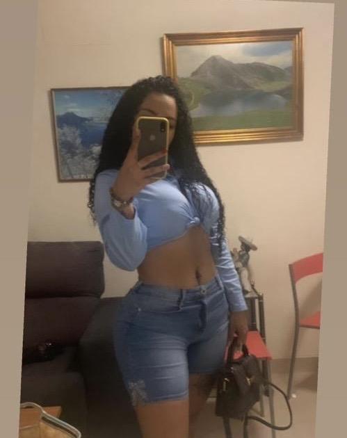 671544530: Chica busca chico en Granada