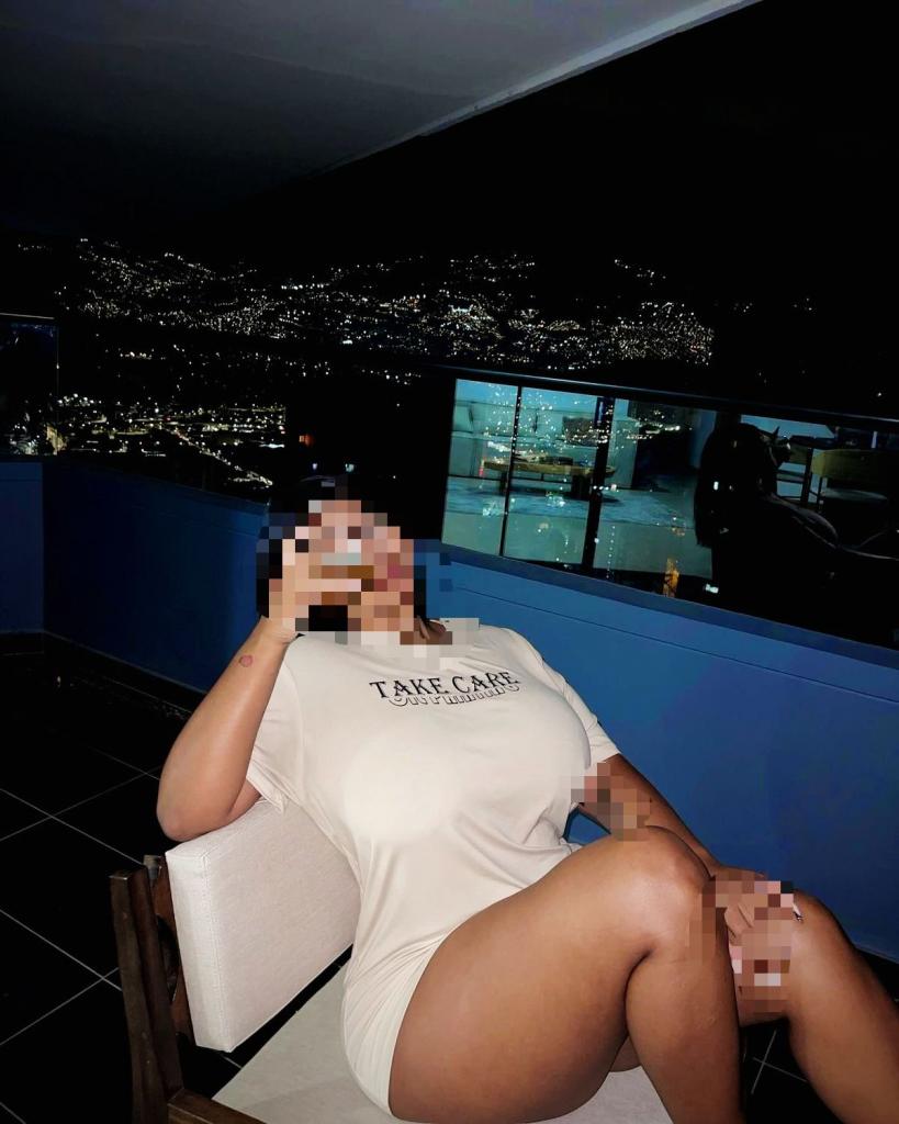 614571969: Chica busca chico en Burgos