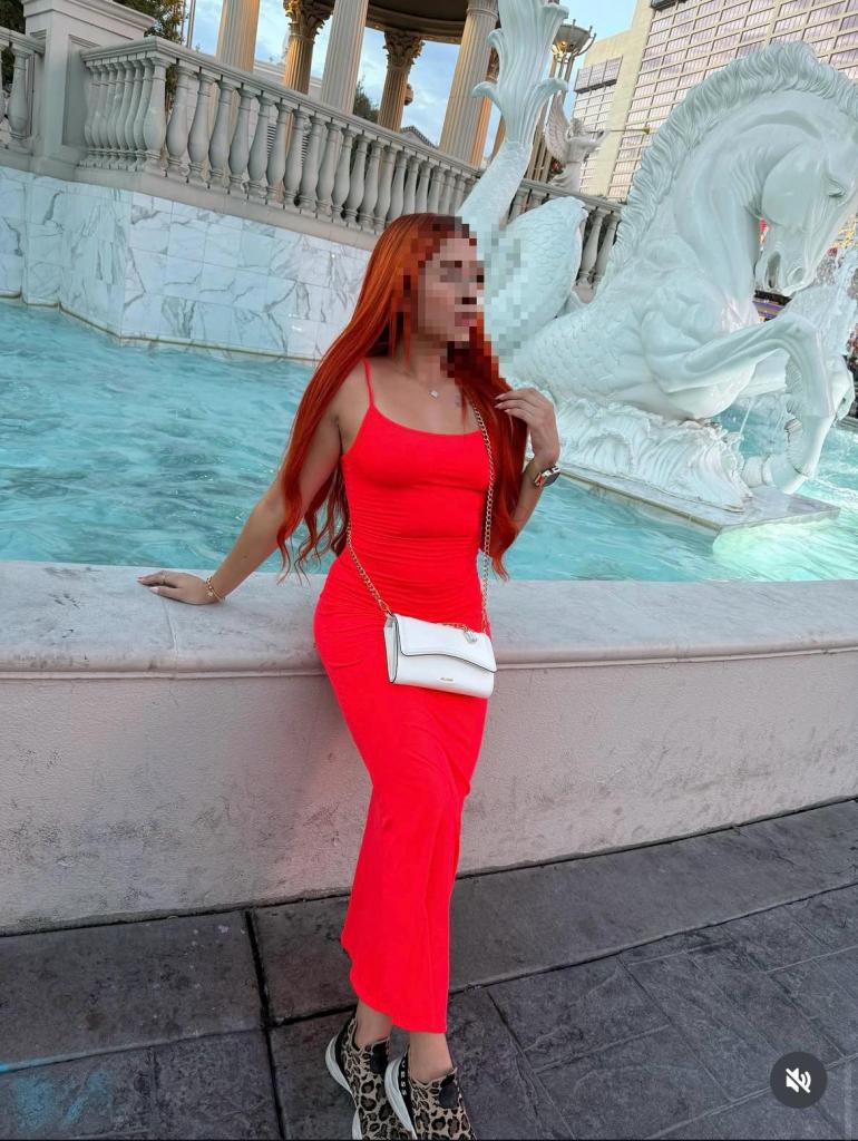 653522433: Chica busca chico en Barcelona