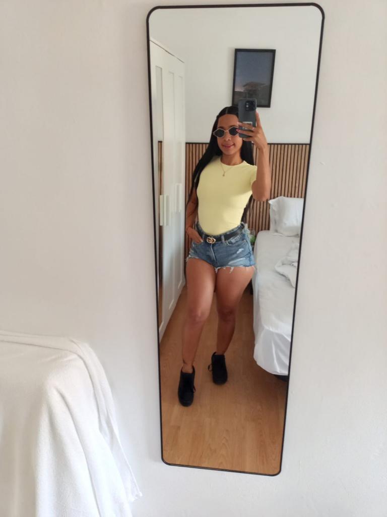 631736164: Chica busca chico en Asturias