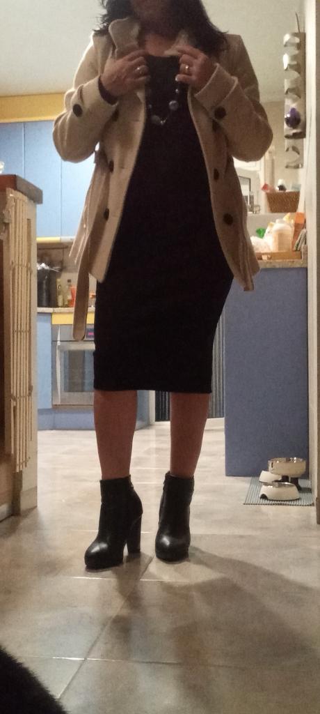 631643381: Chica busca chico en Gerona