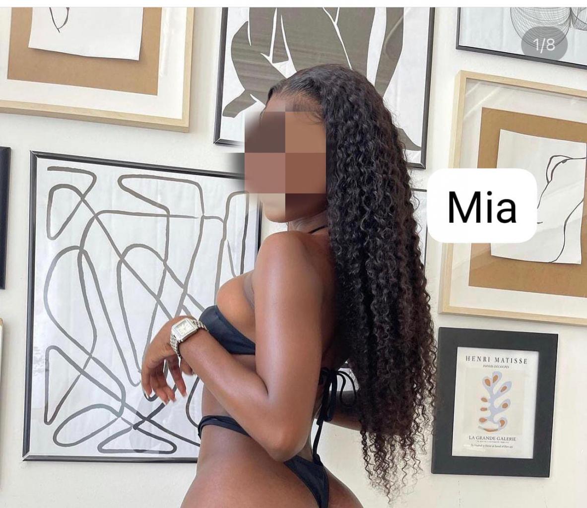 664658498: Chica busca chico en Cádiz