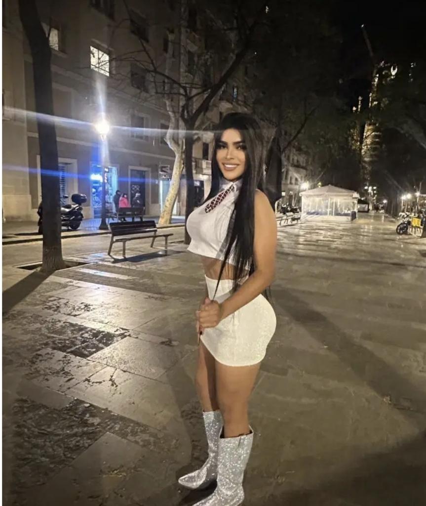 664340075: Transexual en Barcelona