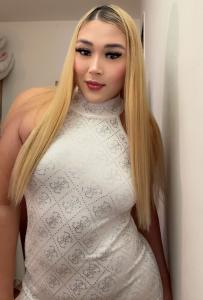 610777227: Chica busca chico en Sevilla