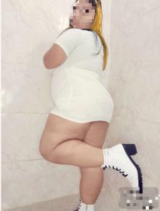 644688355: Chica busca chico en Granada