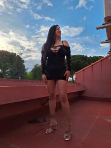 641990148: Chica busca chico en Madrid