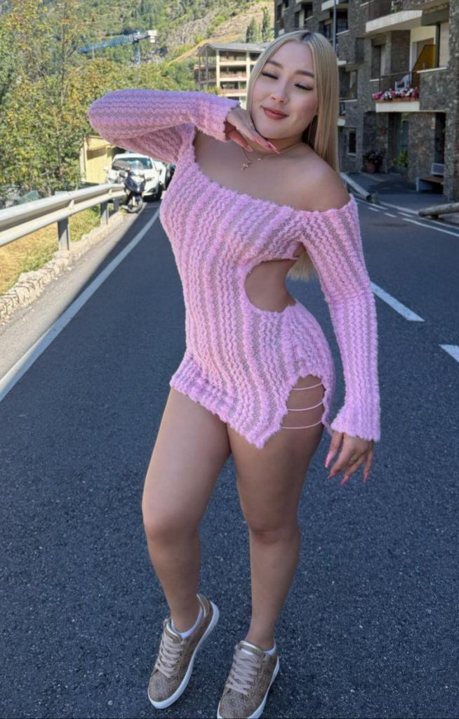 610777227: Chica busca chico en Sevilla