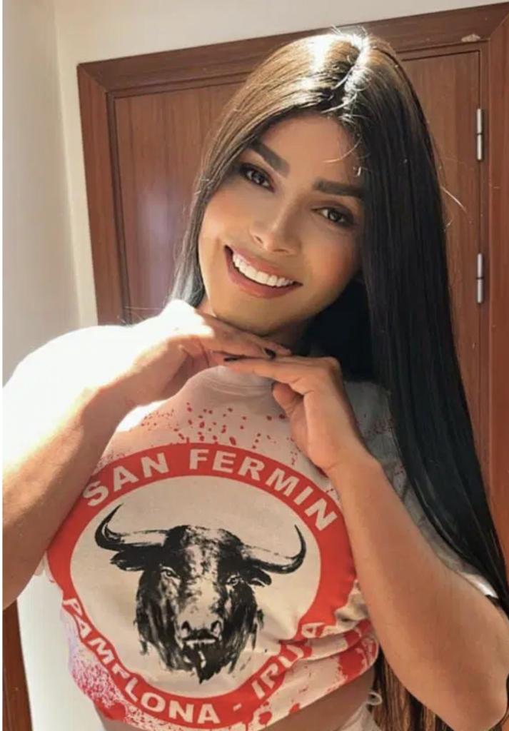 664340075: Travesti en Barcelona