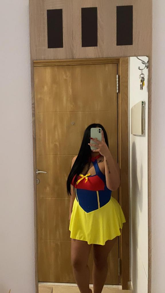 631086796: Chica busca chico en Barcelona