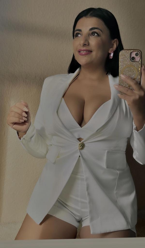 692717170: Chica busca chico en Almería