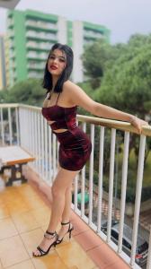 692073674: Chica busca chico en Sevilla