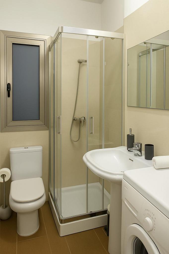 667599448:  en Málaga