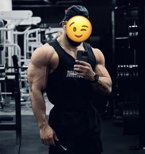 637908522: Chico busca chica en Málaga