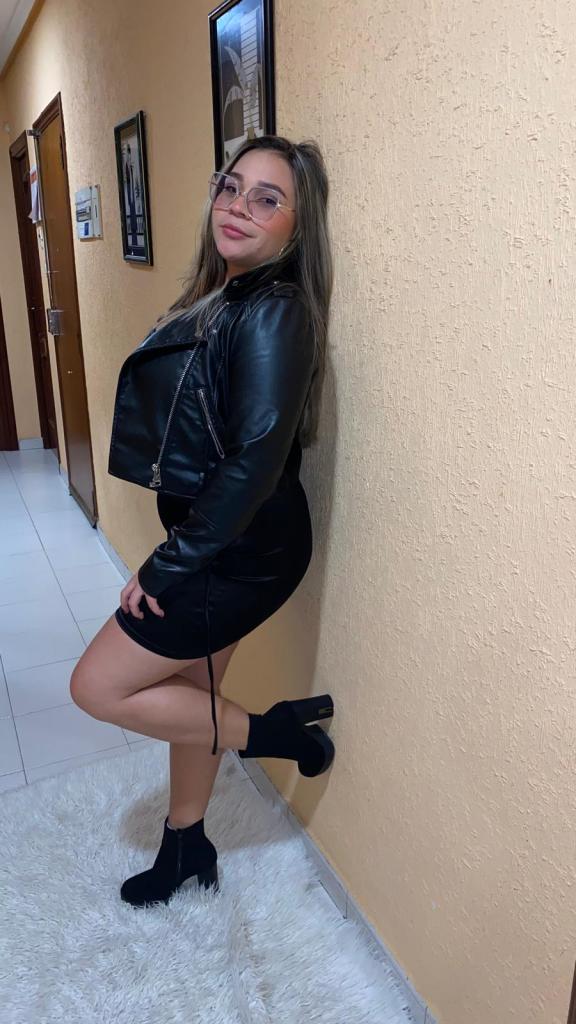 613406938: Chica busca chico en Pontevedra