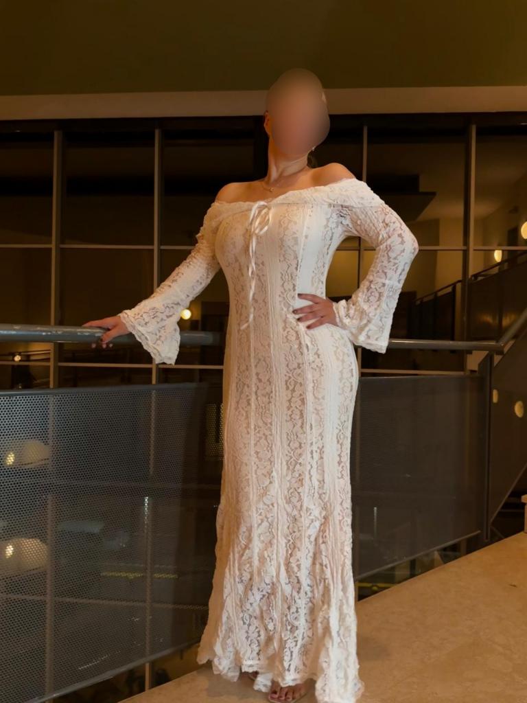 681814510: Chica busca chico en Sevilla