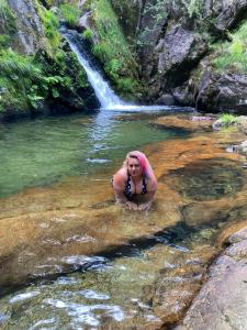 695463331: Chica busca chico en Pontevedra