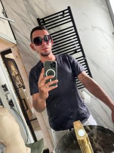 613201308: Chico busca chica en Madrid