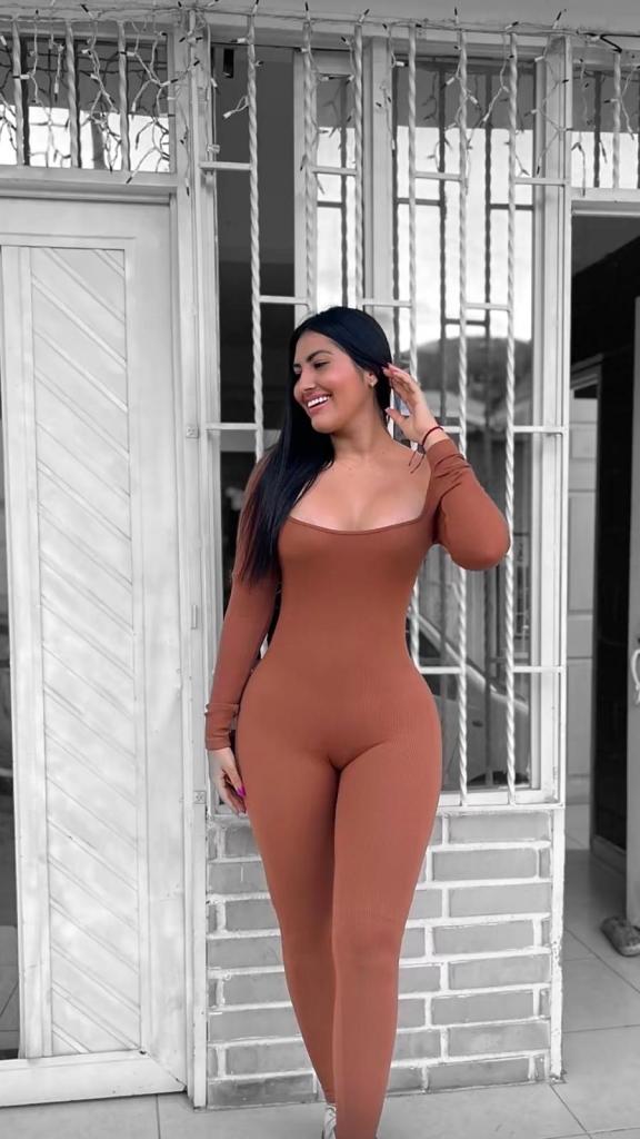 Chica busca chico en Almería: 