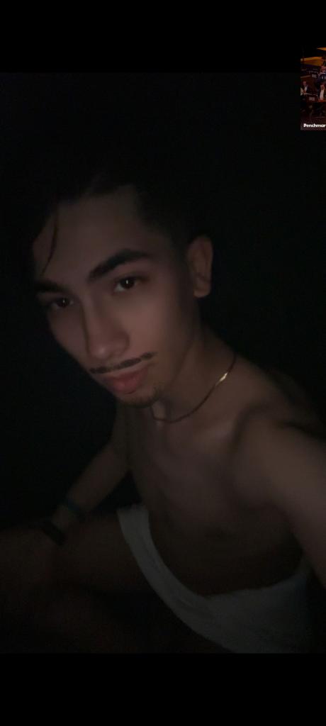 Chico busca chica en Málaga: 