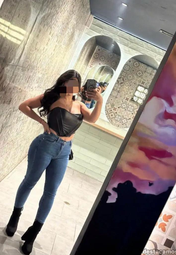 611209778: Chica busca chico en La Coruña