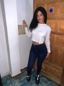 677680626: Chica busca chico en Murcia