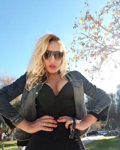 674380515: Chica busca chico en Valencia