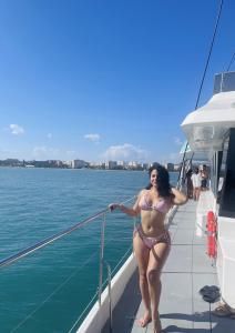 614656780: Chica busca chico en Sevilla