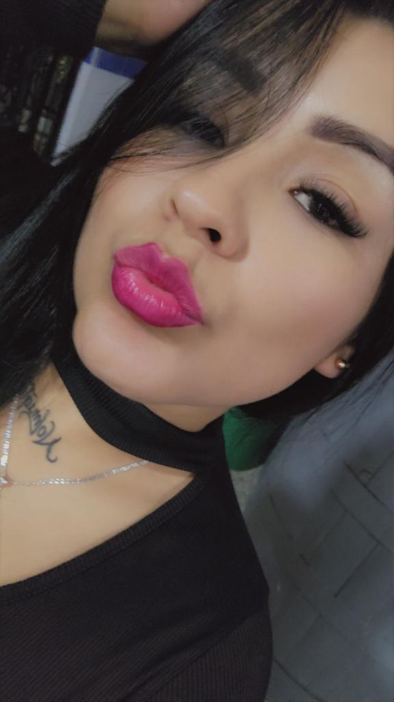 614528967: Chica busca chico en Menorca