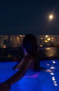 614669371: Chica busca chico en Madrid