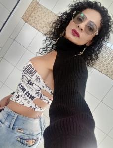 613773886: Chica busca chico en Pontevedra