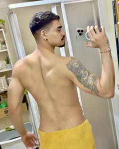 Chico busca chica en Granada: 