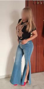 664221561: Chica busca chico en Sevilla
