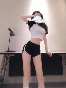 688166318: Chica busca chico en Barcelona