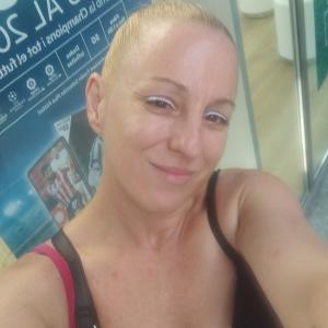 613826961: Chica busca chico en Barcelona