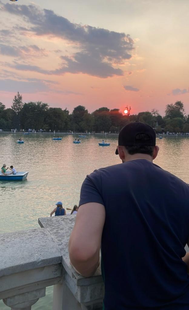 614473358: Chico busca chica en Madrid