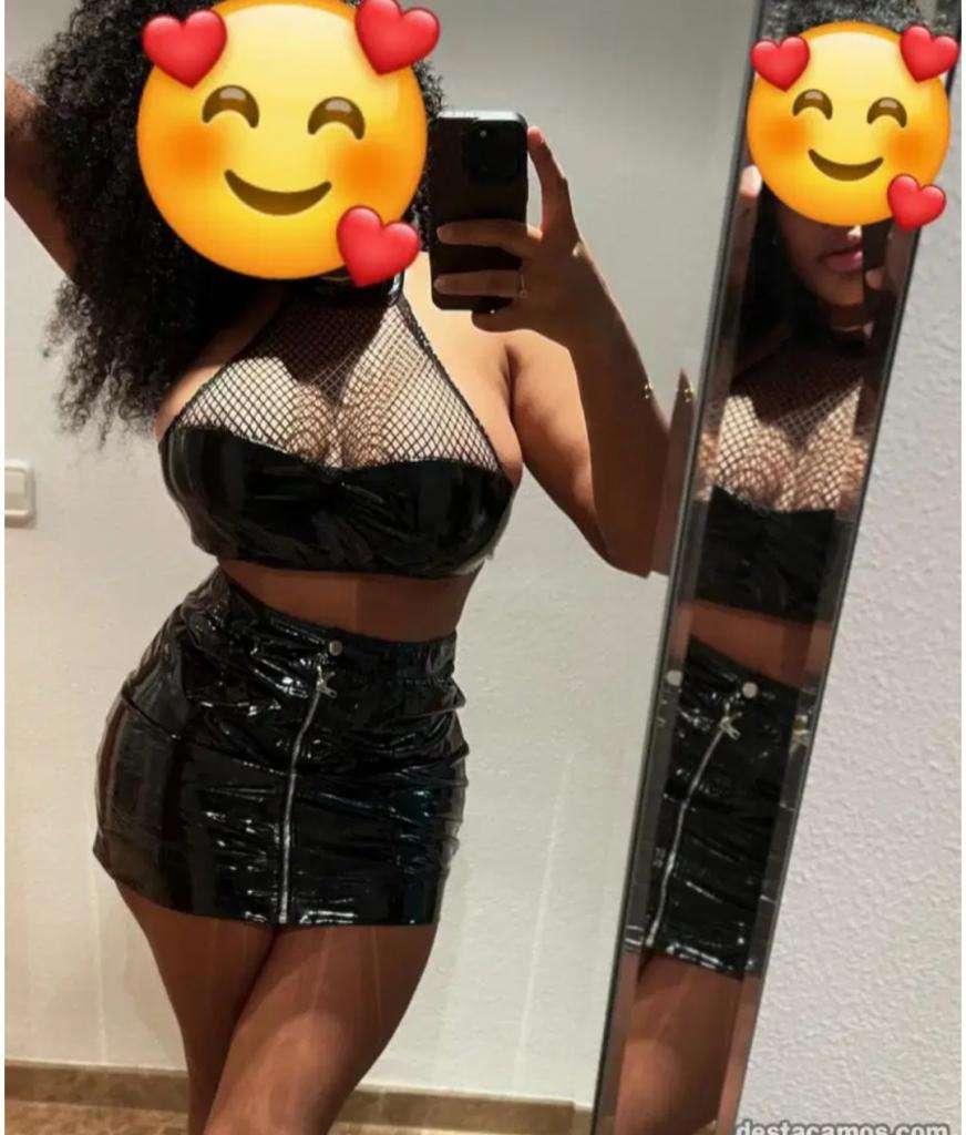 Chica busca chico en Huelva: 