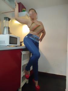 611240839: Chica busca chico en Madrid