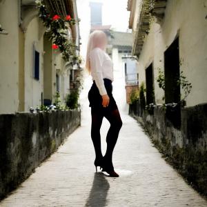 692565260: Chica busca chico en Murcia