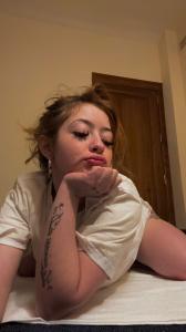 670860324: Chica busca chico en Madrid