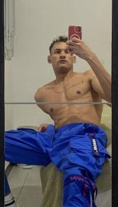 662530822: Chica busca chico en Barcelona