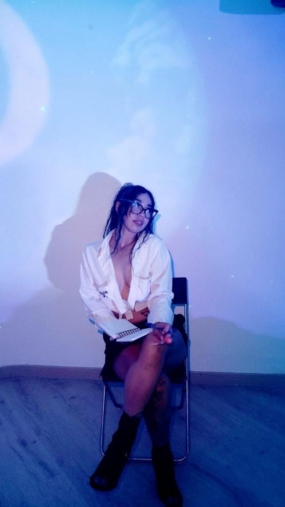 663736625: Chica busca chico en Tarragona