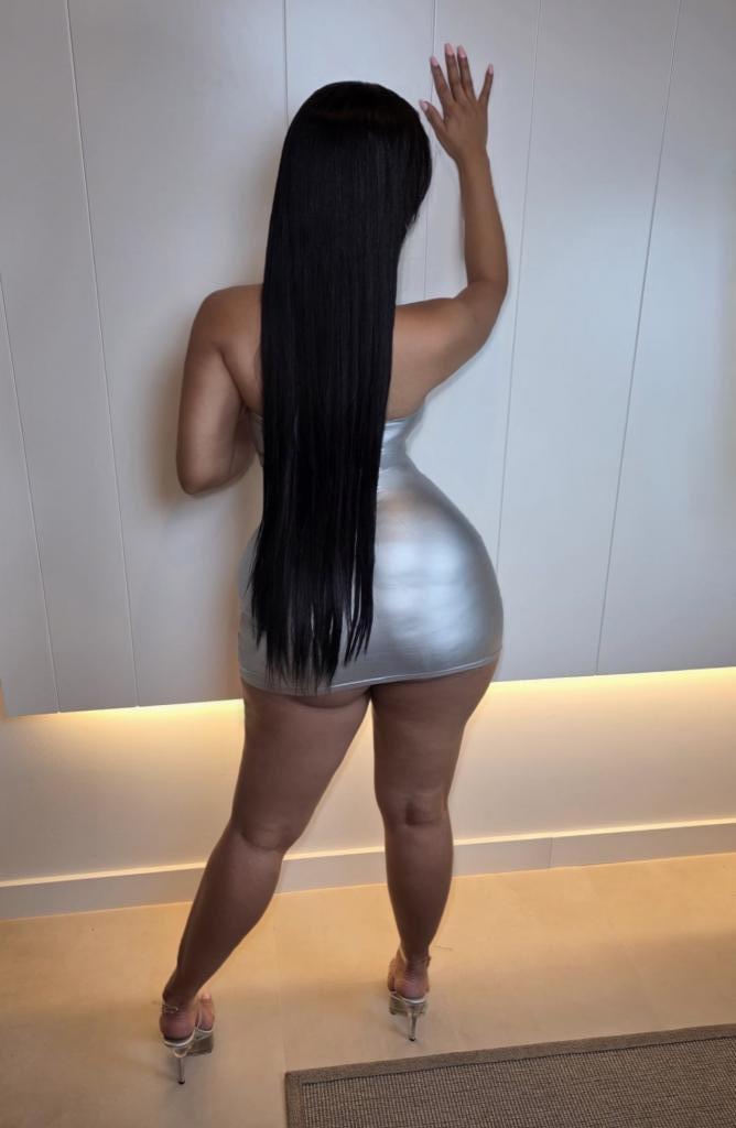 Chica busca chico en Sevilla: Chica busca chico