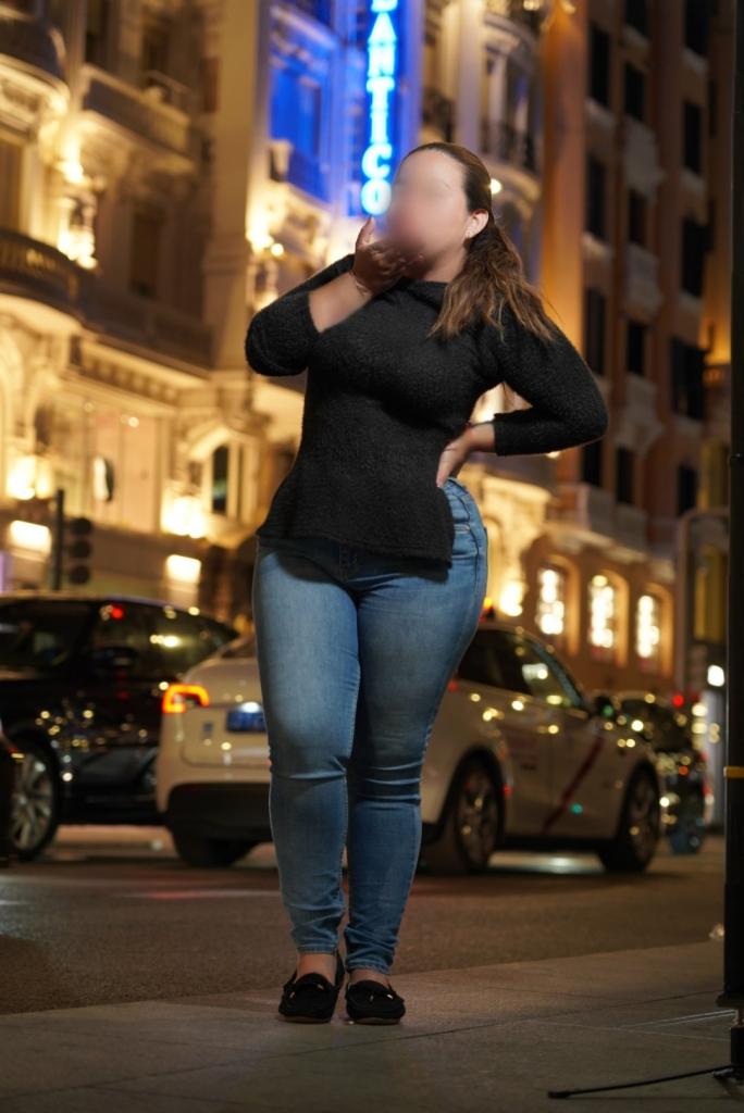 Chica busca chico en Madrid: 