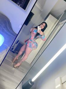 663470124: Chica busca chico en Cantabria